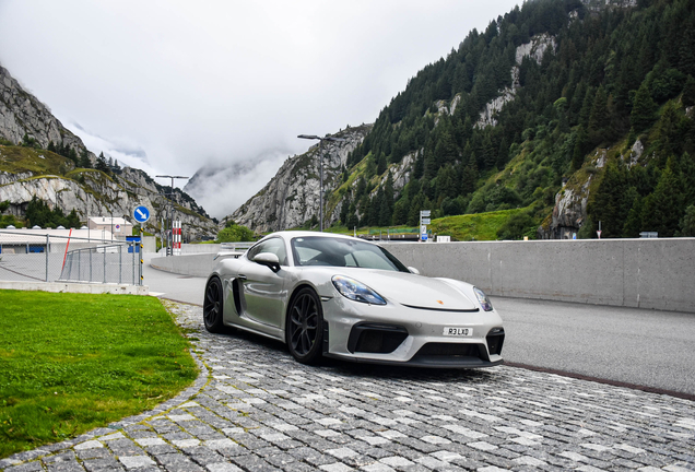Porsche 718 Cayman GT4