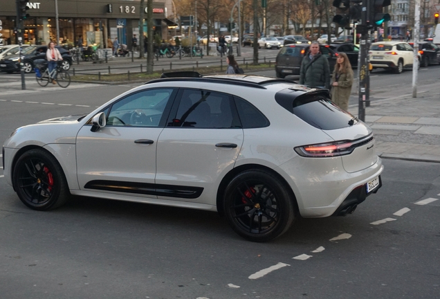 Porsche 95B Macan GTS MkIII