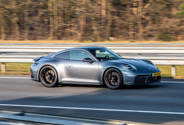 Porsche 992 Carrera 4 GTS MkII