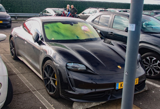 Porsche Taycan Turbo