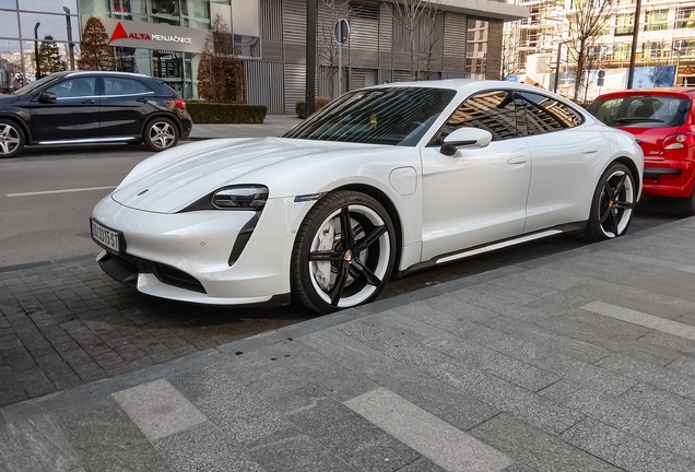 Porsche Taycan Turbo