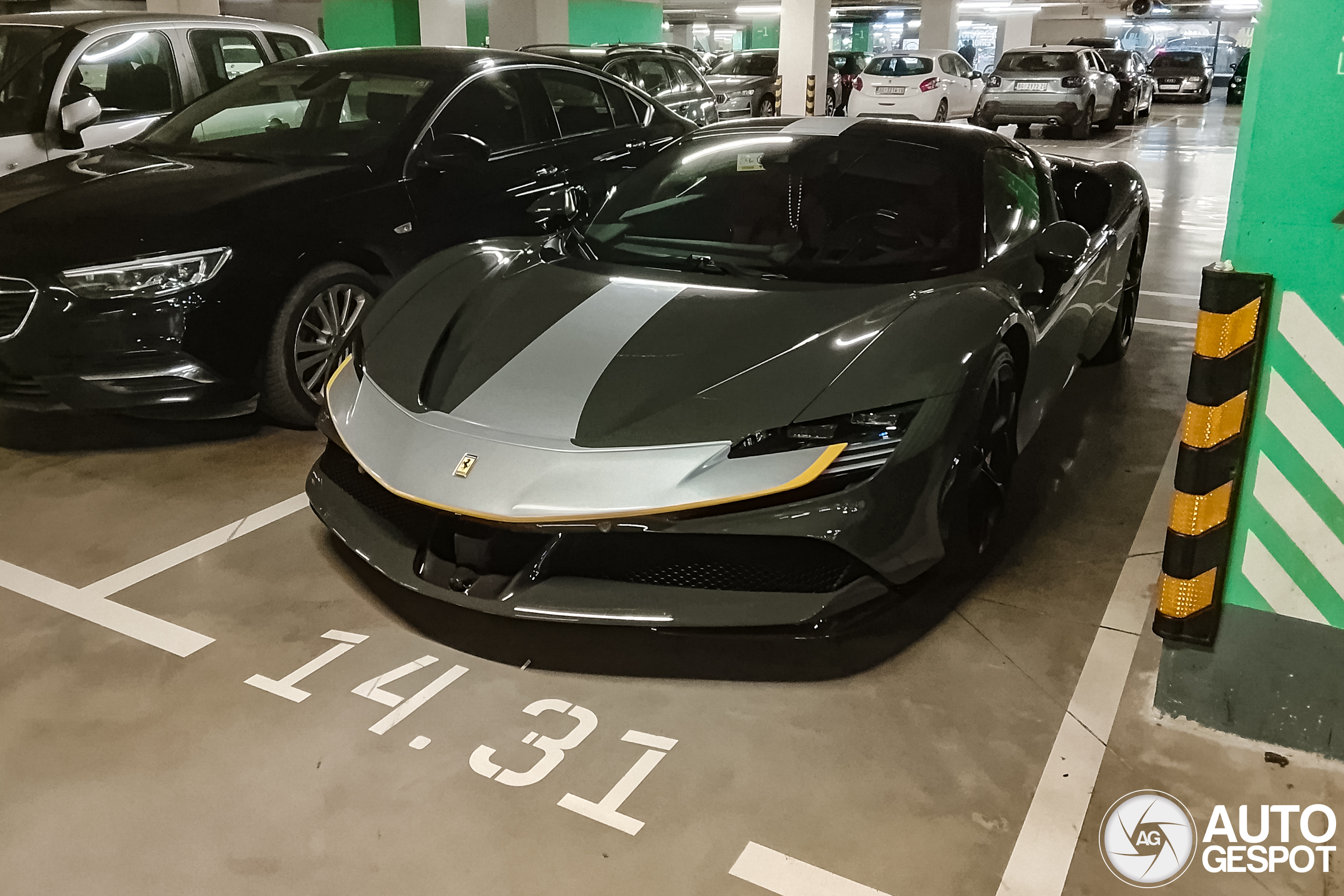 Ferrari SF90 Spider