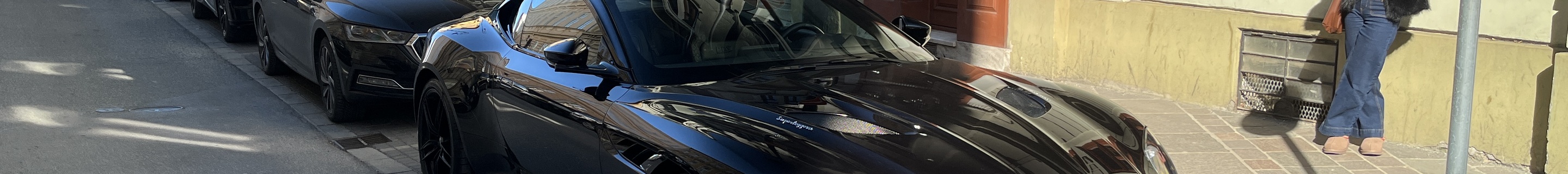 Aston Martin DBS Superleggera