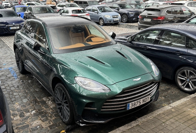 Aston Martin DBX707