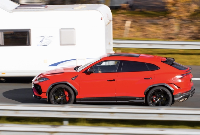 Lamborghini Urus Performante