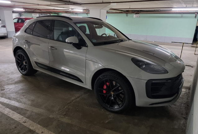 Porsche 95B Macan GTS MkIII