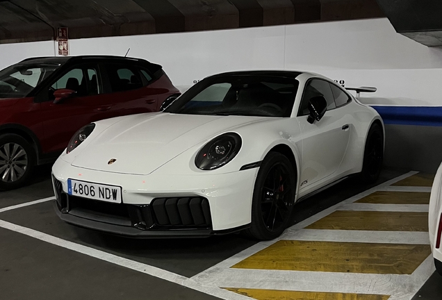 Porsche 992 Carrera 4 GTS MkII