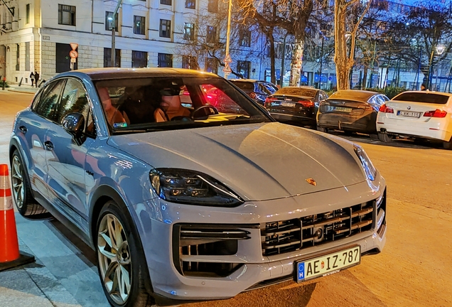 Porsche Cayenne Coupé Turbo E-Hybrid