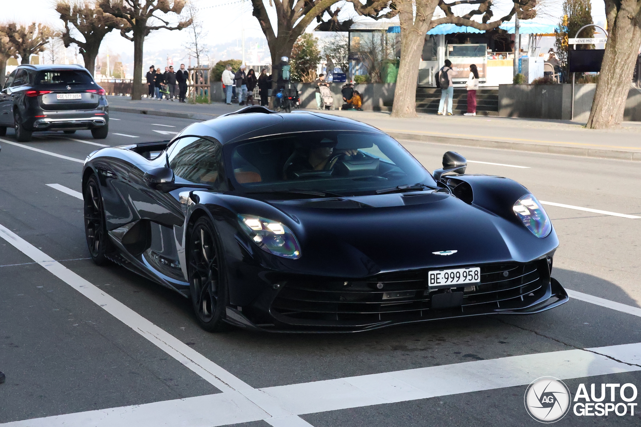 Aston Martin Valhalla