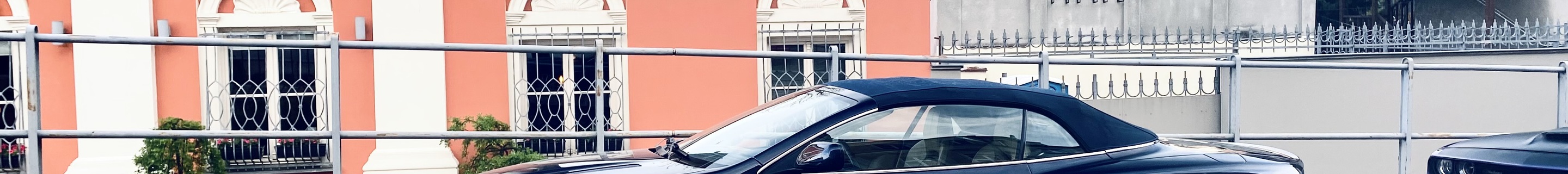 Aston Martin DB9 Volante