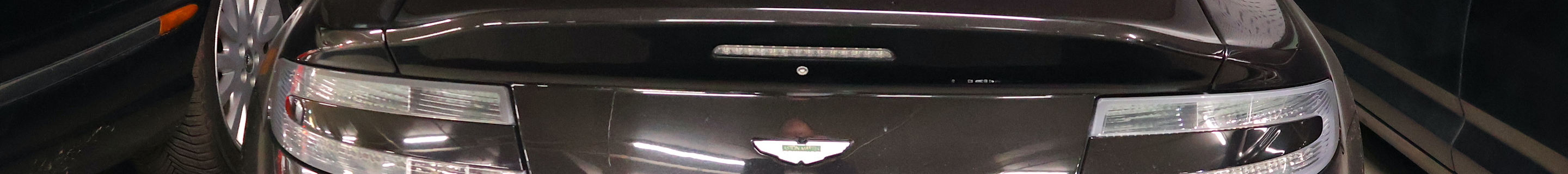 Aston Martin V8 Vantage 2012