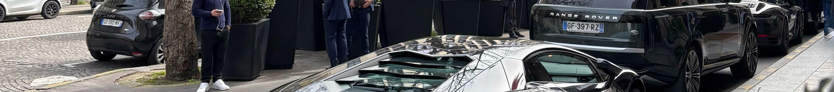 Lamborghini Aventador LP700-4