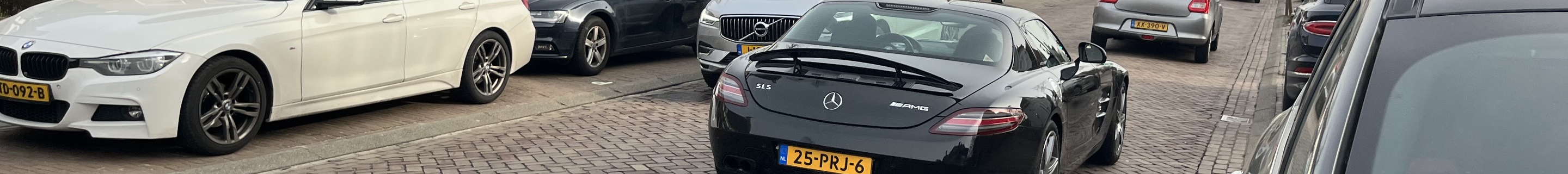 Mercedes-Benz SLS AMG