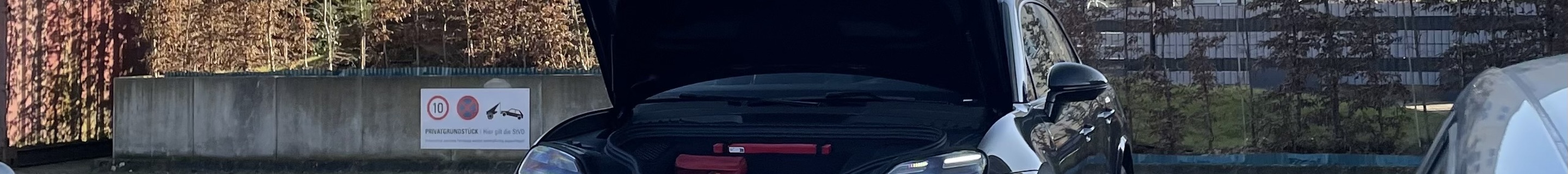 Porsche Macan EV Turbo
