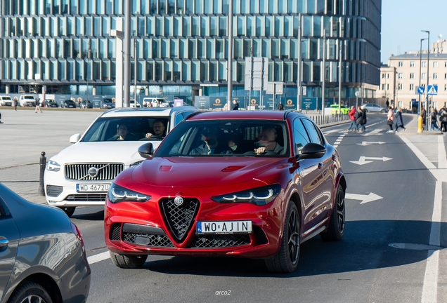 Alfa Romeo Stelvio Quadrifoglio 2023