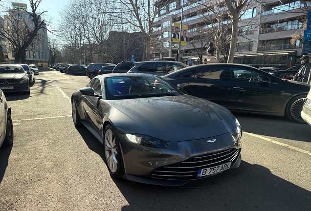 Aston Martin V8 Vantage 2018