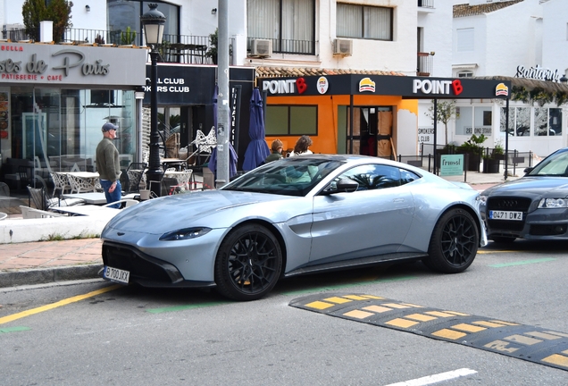 Aston Martin V8 Vantage 2018