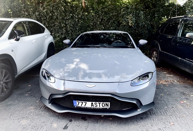 Aston Martin V8 Vantage 2018