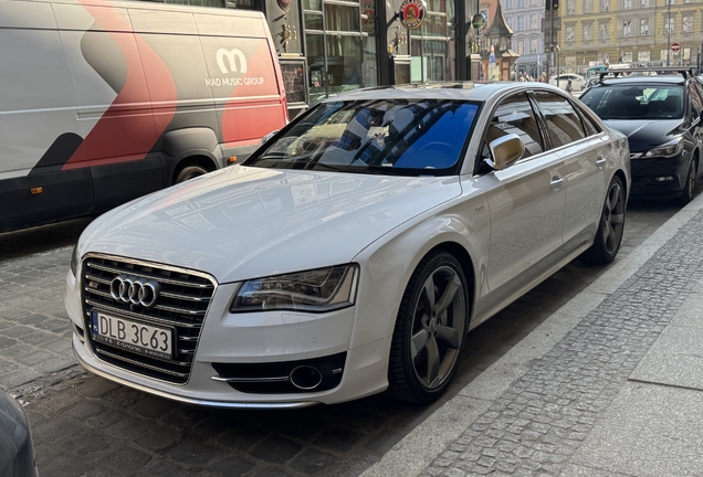 Audi S8 D4