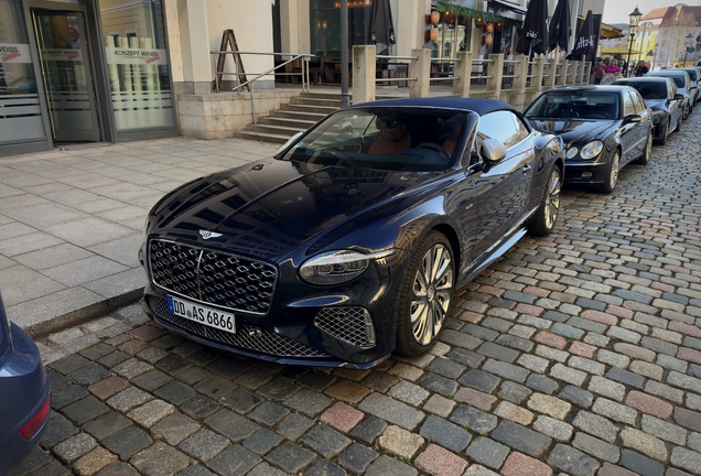 Bentley Continental GTC Mulliner 2025