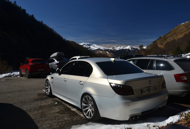 BMW M5 E60 2005
