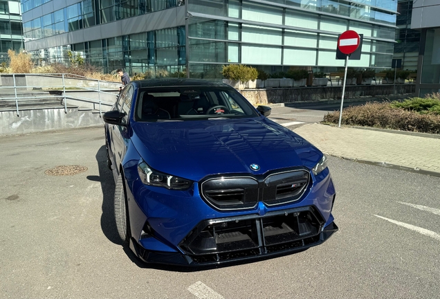 BMW M5 G90