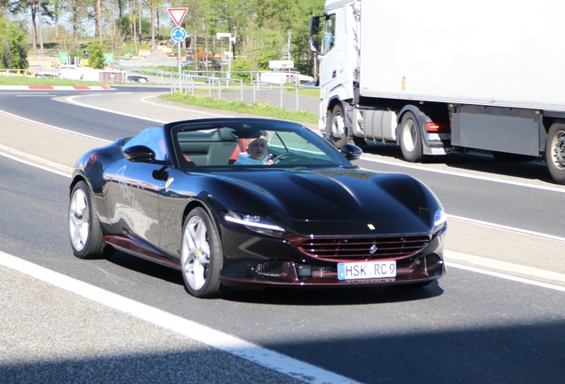 Ferrari Roma Spider