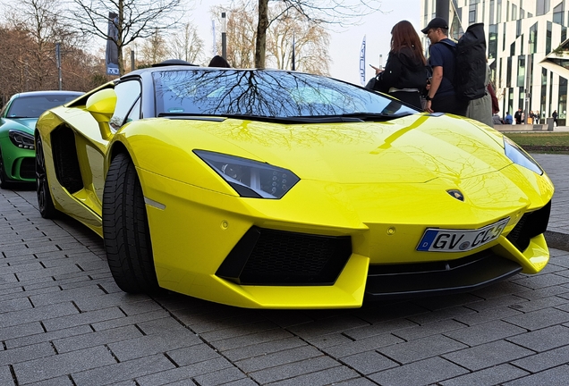 Lamborghini Aventador LP700-4 Roadster