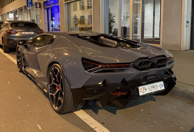 Lamborghini Revuelto