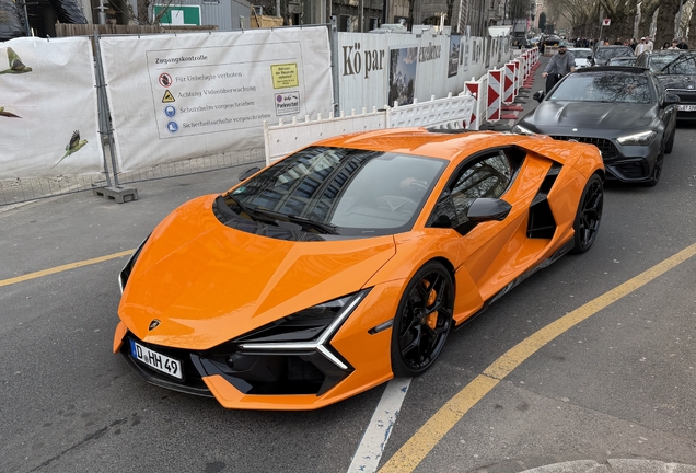 Lamborghini Revuelto