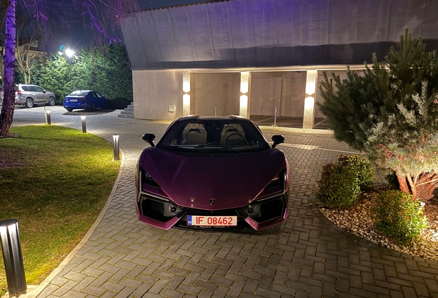 Lamborghini Revuelto