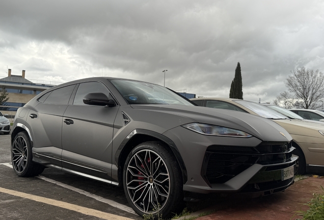 Lamborghini Urus SE