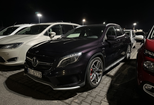 Mercedes-AMG GLA 45 X156