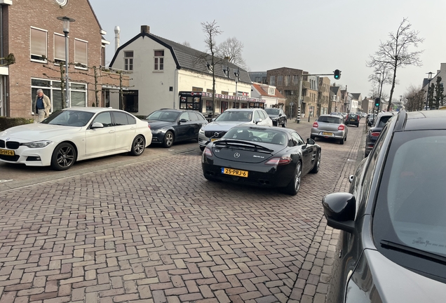 Mercedes-Benz SLS AMG