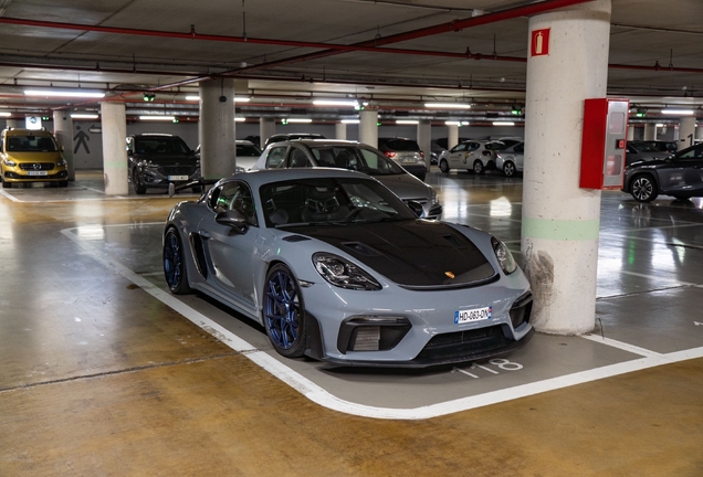 Porsche 718 Cayman GT4 RS Weissach Package