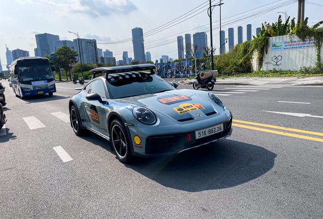 Porsche 992 Dakar
