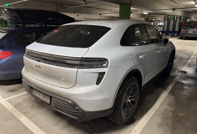 Porsche Macan EV Turbo