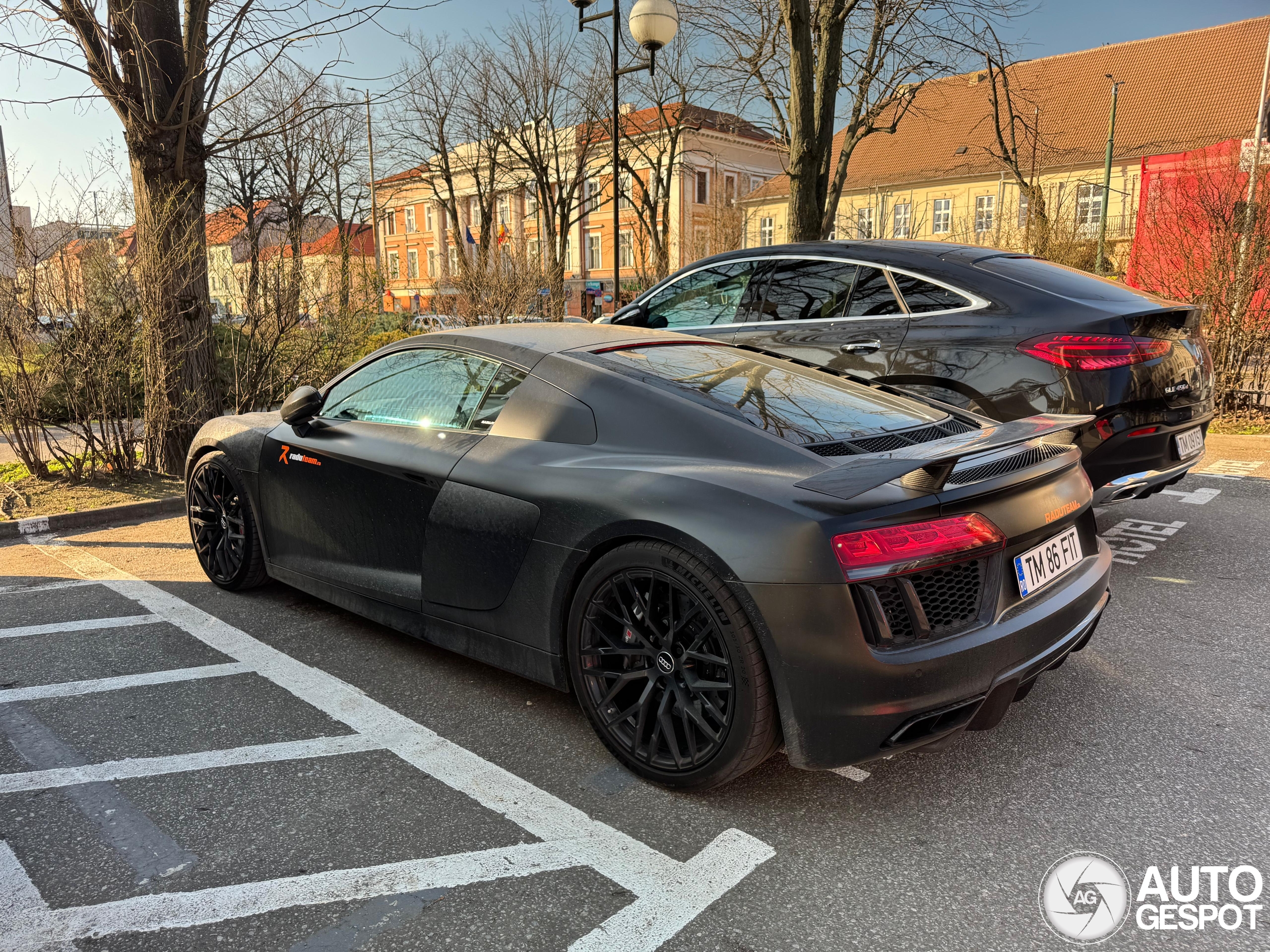 Audi R8 V10 Plus 2015