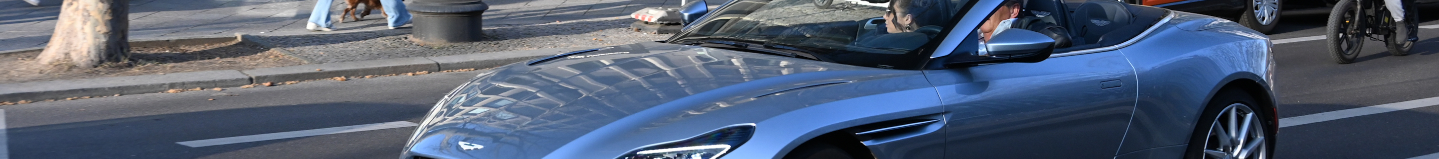 Aston Martin DB11 V8 Volante