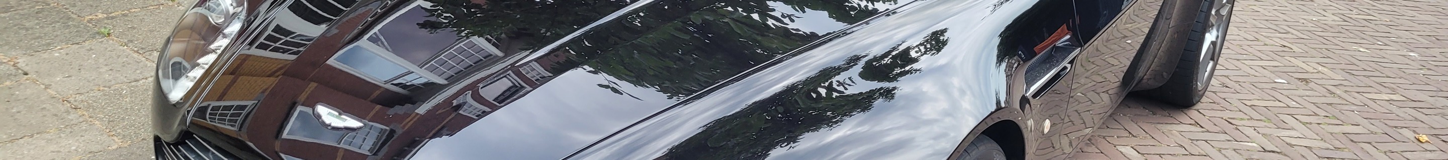 Aston Martin V8 Vantage