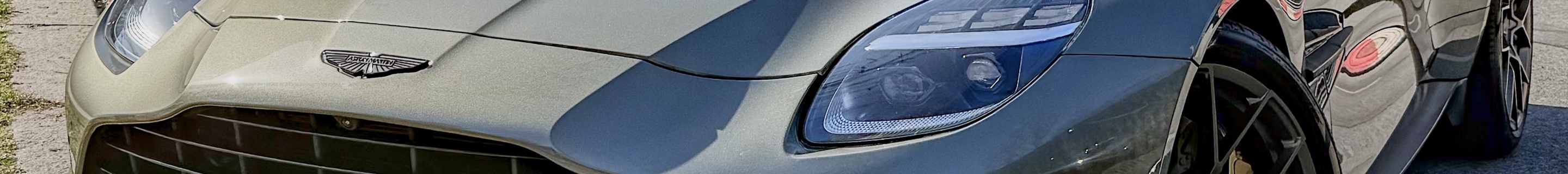 Aston Martin Vanquish 2025