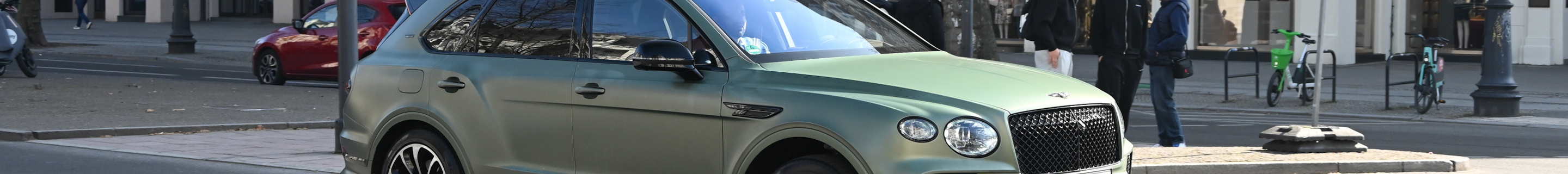 Bentley Bentayga V8 S 2024 Black Edition