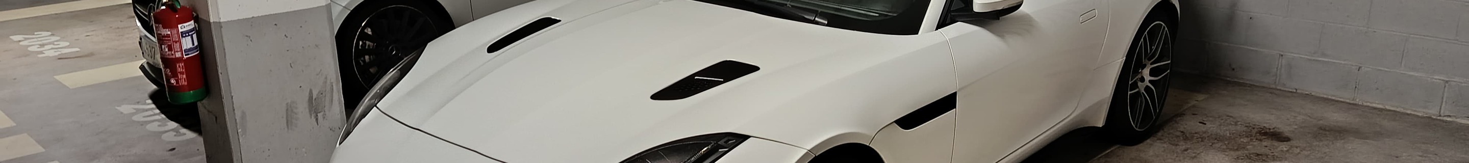 Jaguar F-TYPE R Coupé