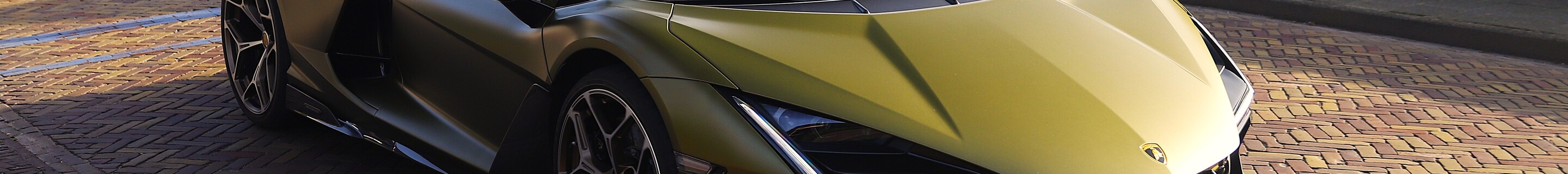 Lamborghini Revuelto