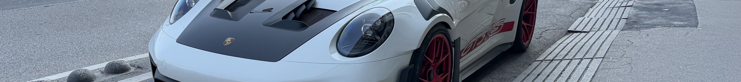 Porsche 992 GT3 RS MkI Weissach Package