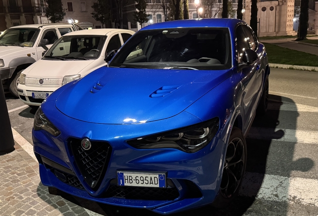 Alfa Romeo Stelvio Quadrifoglio 2023