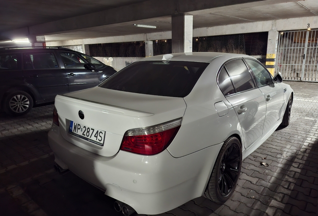 BMW M5 E60 2005