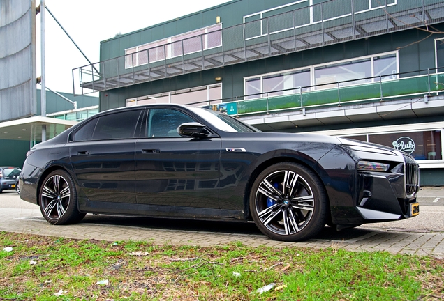 BMW M760e xDrive