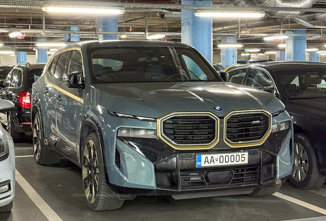 BMW XM G09