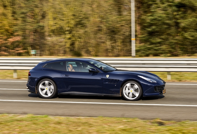 Ferrari GTC4Lusso
